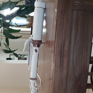 T3 SinglePass Curl Ceramic Long Barrel Curling Iron